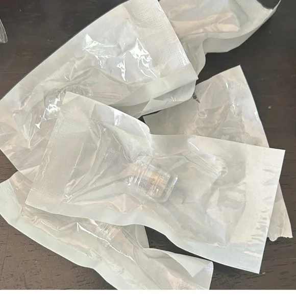 Glamory Skincare Vial Set - Picture 2 of 9